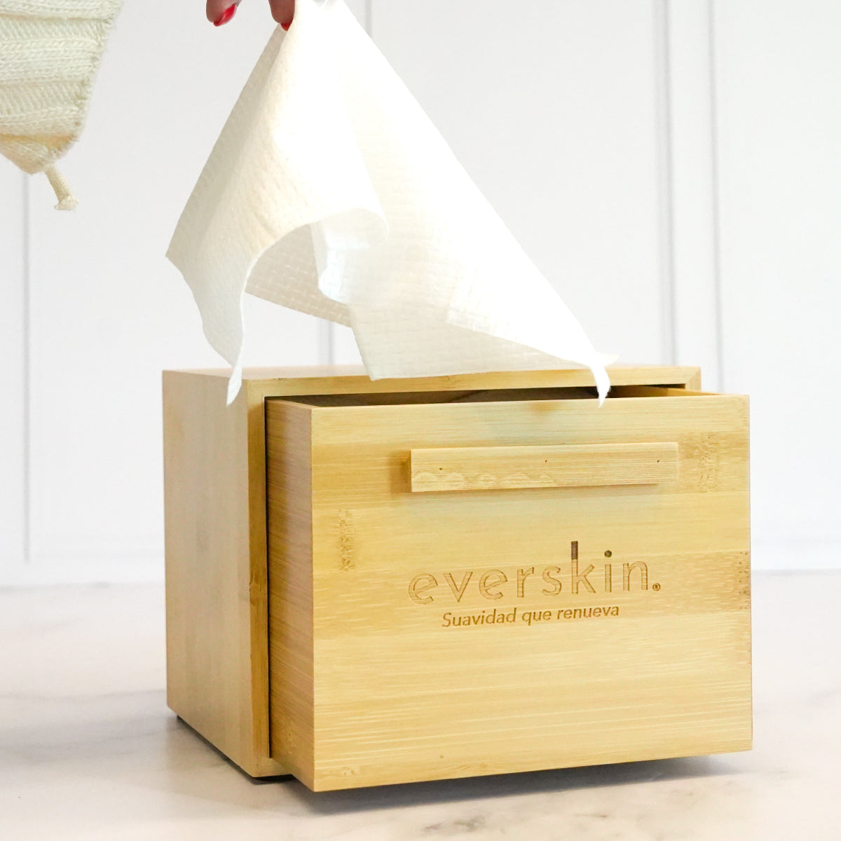 Pack Caja Bambú + Toallas Faciales Xl 50 unidades